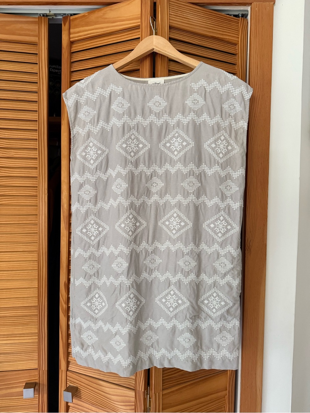 Wilfred Taupe Linen Embroidered Shift Dress